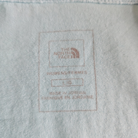 NWOT: North Face hooded pullover shirt size L - Picture 3 of 13